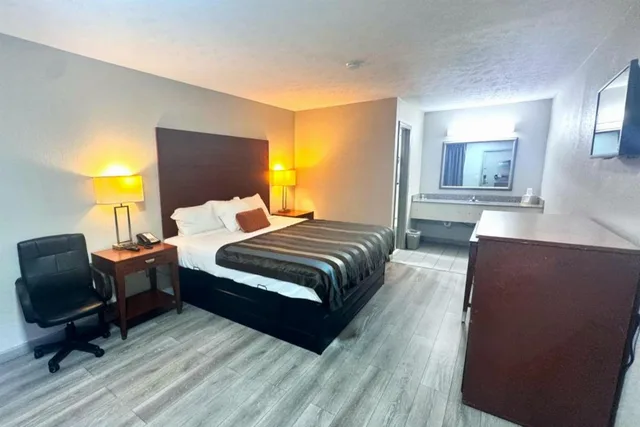 غرفة بسريرين كوين لغير المدخنين، OYO Express Inn 8/9
