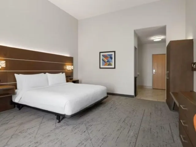 غرفة بسرير كينج، Holiday Inn Express Lake Wales N-Winter Haven 5/10