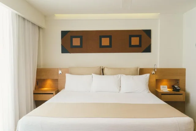 غرفة ديلوكس بسرير كوين، Hotel NYX Cancun 2/4
