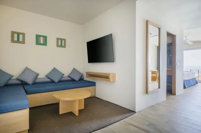 Master Suite Queen Bed، Hotel NYX Cancun 1/4